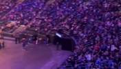 这氛围真的无敌了！麦迪逊广场花园座无虚席隔空观看尼克斯G1