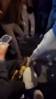 太残暴了！赛后尼克斯球迷狂踩&ldquo;哈利伯顿娃娃&rdquo;庆祝