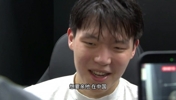 🤣杨瀚森用英文回答后问翻译：是吗？这么说没毛病吧？